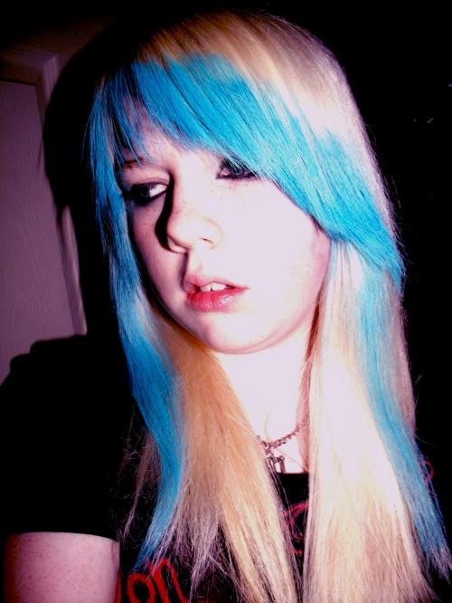 <img500*666:stuff/Blue_Hair_%3d3_Oh_How_I_Miss_It.jpg>