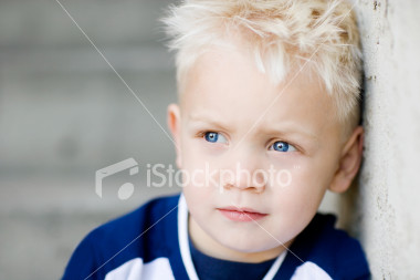 <img:stuff/istockphoto_2416913-portrait-of-blonde-little-boy.jpg>